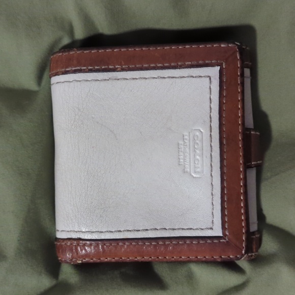 Vintage Coach Buckle Wallet - Picture 3 of 4